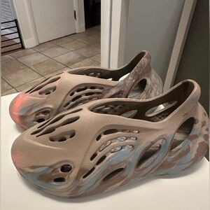 Yeezy foam runner MX sand grey